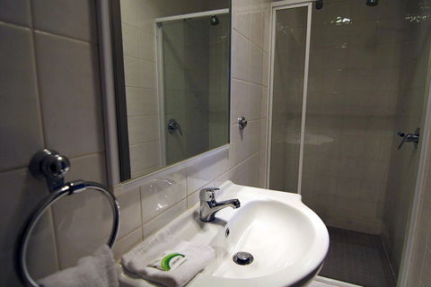 Guiding Star Hotel - New Castle Holiday 5