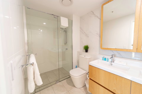 Arise Brisbane One - New Castle Holiday 4