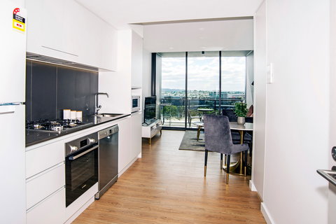 Arise Brisbane One - New Castle Holiday 9