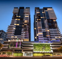 Arise Ivy and Eve - New Castle Holiday