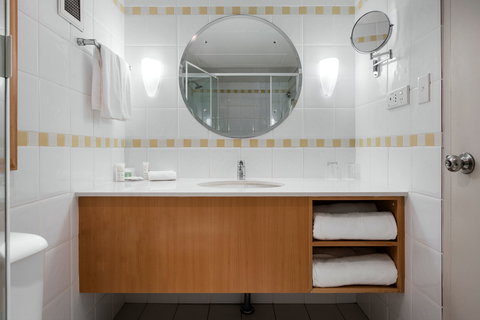 Crowne Plaza Perth - New Castle Holiday 6