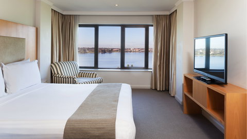 Crowne Plaza Perth - New Castle Holiday 14