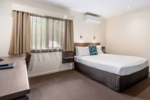 Quality Hotel Robertson Gardens - New Castle Holiday 7
