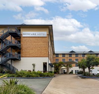 Mercure Brisbane Garden City - New Castle Holiday