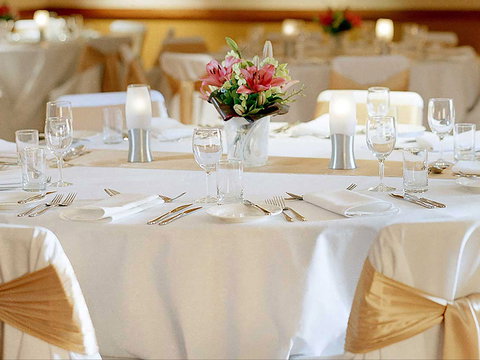 Novotel Canberra - New Castle Holiday 6