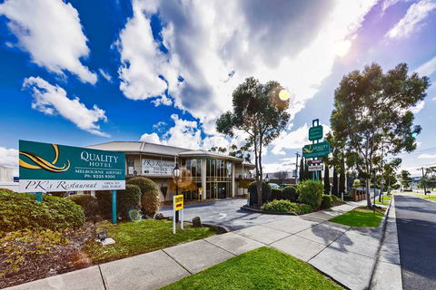 Quality Hotel Melbourne Airport - New Castle Holiday 3