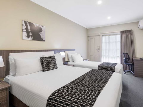 Quality Hotel Melbourne Airport - New Castle Holiday 10