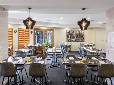 Quality Hotel Melbourne Airport - New Castle Holiday 14