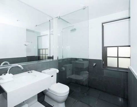 Peppers Gallery Hotel, Canberra - New Castle Holiday 1