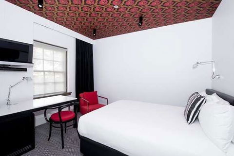 Peppers Gallery Hotel, Canberra - New Castle Holiday 2