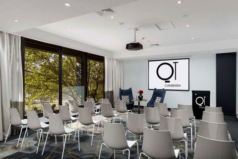 QT Canberra - New Castle Holiday 7