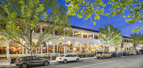 Quest Canberra - New Castle Holiday 0