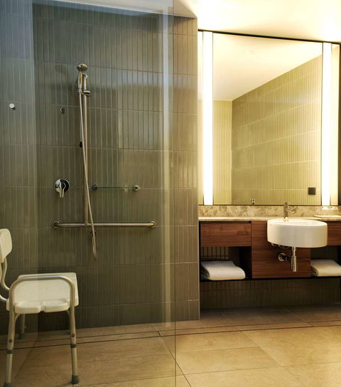 A By Adina Canberra - New Castle Holiday 9