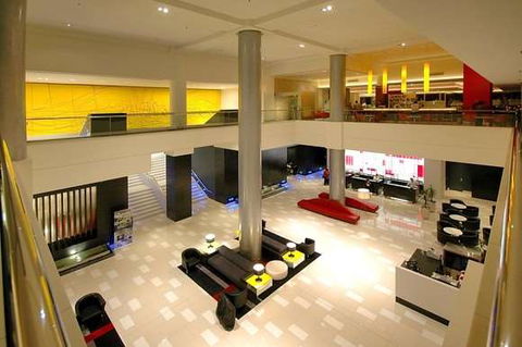 Mantra On View Hotel Surfers Paradise - New Castle Holiday 3