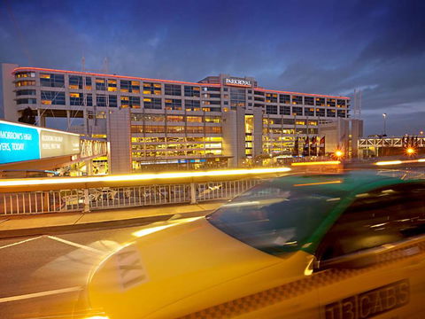 PARKROYAL Melbourne Airport - New Castle Holiday 0