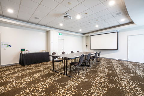 Holiday Inn Melbourne Airport - New Castle Holiday 8