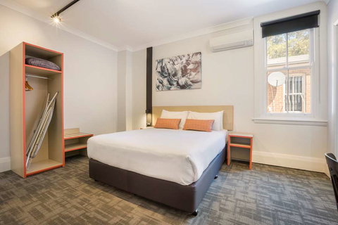 Nightcap at Regents Park Hotel - New Castle Holiday 2