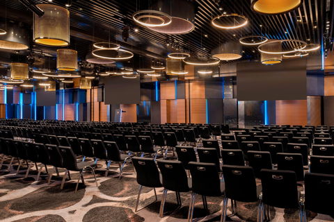 W Brisbane - New Castle Holiday 7