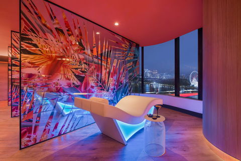 W Brisbane - New Castle Holiday 12