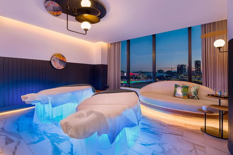 W Brisbane - New Castle Holiday 13