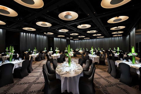Hilton Adelaide - New Castle Holiday 8