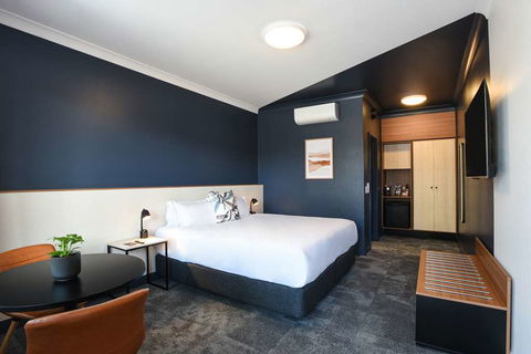 HotelMOTEL - New Castle Holiday 4