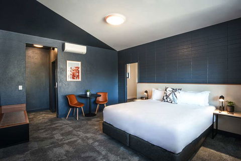 HotelMOTEL - New Castle Holiday 6