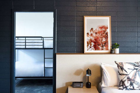 HotelMOTEL - New Castle Holiday 8