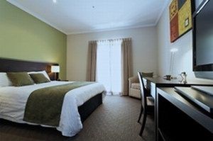 Frome Apartments - New Castle Holiday 2