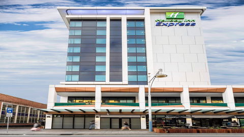 Holiday Inn Express Adelaide City Centre - New Castle Holiday 1