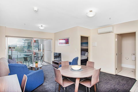 Hume Serviced Apartments - New Castle Holiday 14