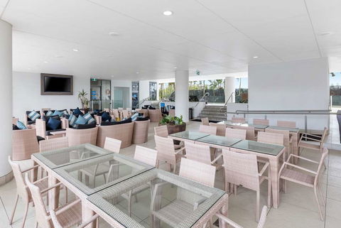 Wyndham Surfers Paradise Resort - New Castle Holiday 13