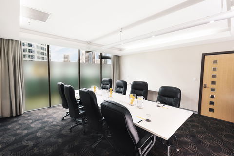 Voco Gold Coast - New Castle Holiday 8
