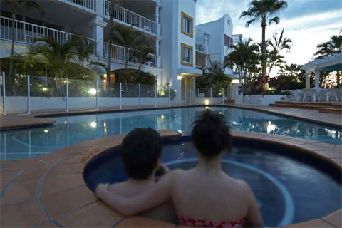 Santorini Holiday Apartments - New Castle Holiday 0