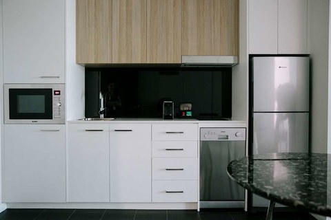 Avenue Hotel Canberra - New Castle Holiday 7