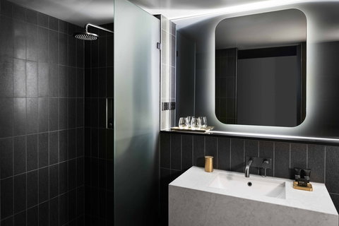 Midnight Hotel, Autograph Collection - New Castle Holiday 5