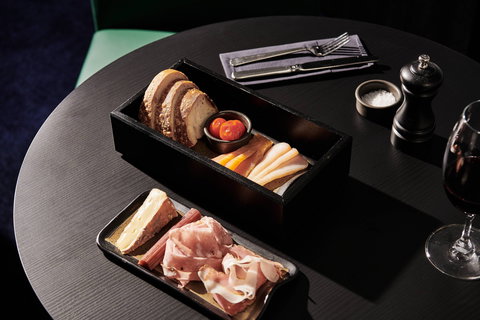 Midnight Hotel, Autograph Collection - New Castle Holiday 10