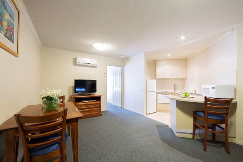 Canberra Parklands Central - New Castle Holiday 4