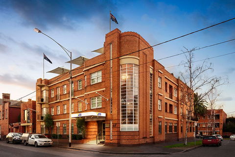 Quest East Melbourne - New Castle Holiday 0