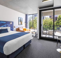 Mercure Melbourne St Kilda Road - New Castle Holiday