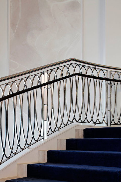 Royce Hotel - New Castle Holiday 1