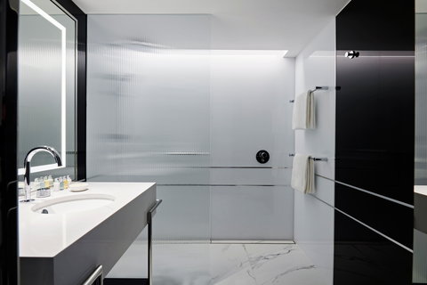 Royce Hotel - New Castle Holiday 10