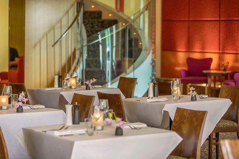 View Melbourne - New Castle Holiday 6