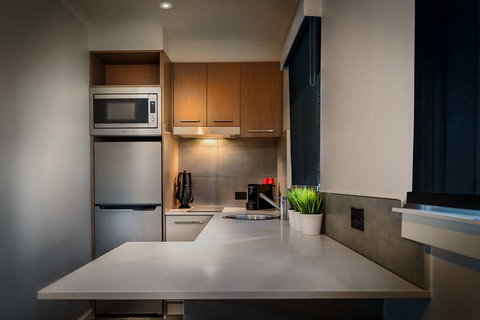 Crest on Park - New Castle Holiday 15