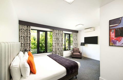 Comfort Hotel East Melbourne - New Castle Holiday 11