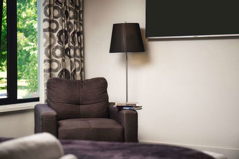 Comfort Hotel East Melbourne - New Castle Holiday 12