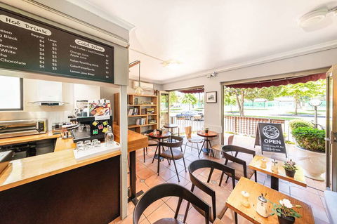 Comfort Hotel East Melbourne - New Castle Holiday 16