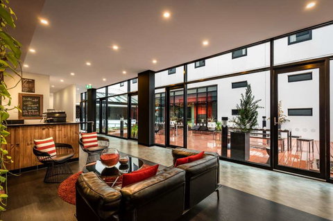 Essence Hotel Carlton - New Castle Holiday 2