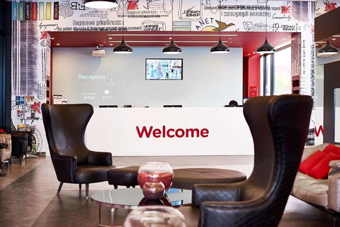 Essence Hotel Carlton - New Castle Holiday 3