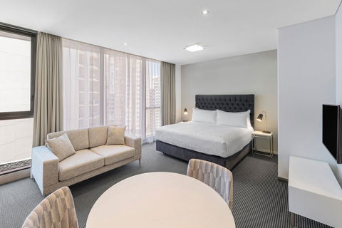 Meriton Suites Campbell Street - New Castle Holiday 5